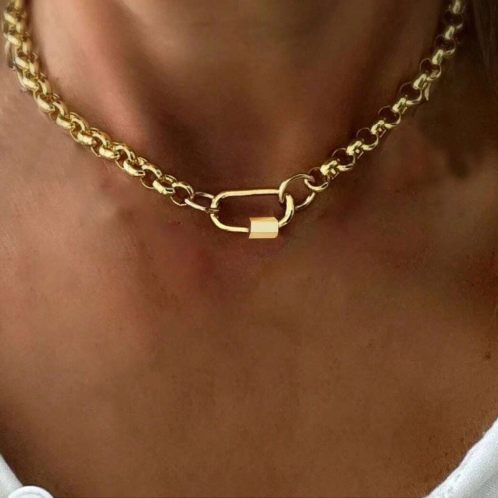 Luxe Gold Tone Chunky Chain Statement Necklace